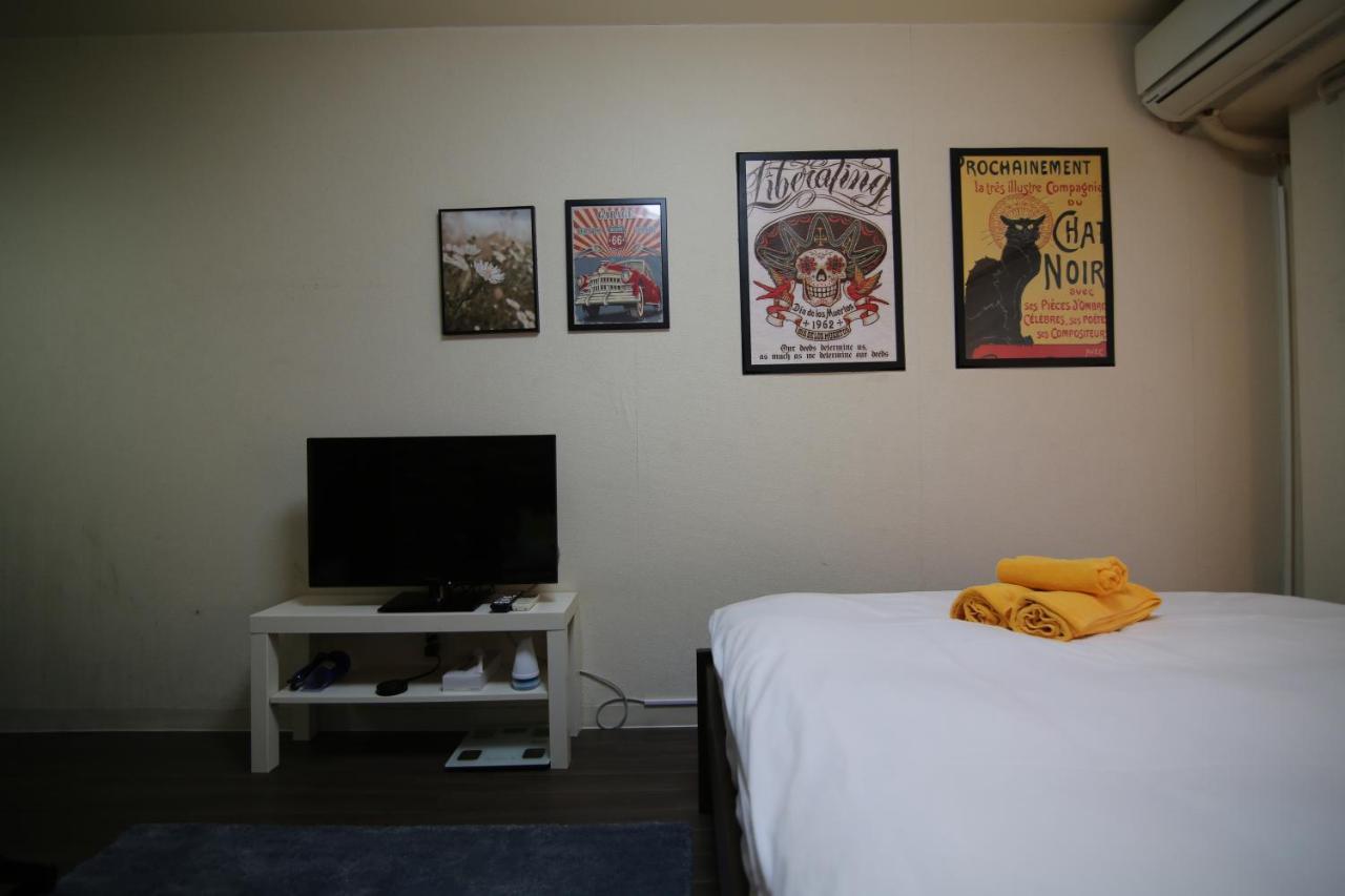 Kb House Shinjuku Double Free Poket Wifi! *